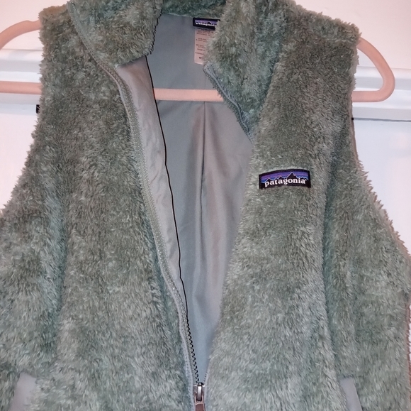 Patagonia Fur Fleece Vest Size Medium - Picture 2 of 4